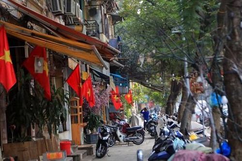 Điểm danh 5 tuyến phố ở 'quận cam' Hoàn Kiếm, Hà Nội được kinh doanh trên vỉa hè