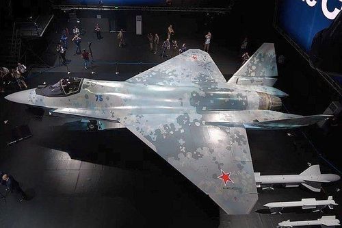 Tiêm kích Su-75 Checkmate liên tiếp thất bại trước Rafale, nguyên nhân do đâu?