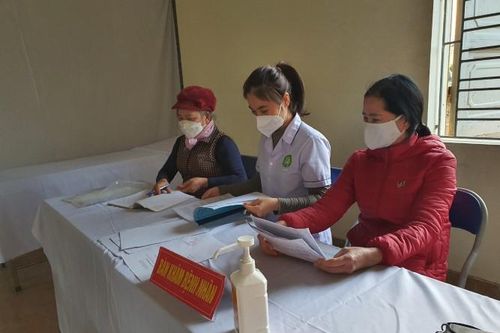 Hải Phòng: Cán bộ trạm y tế lưu động trong cuộc chiến với Covid-19