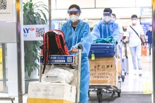 Bộ Y tế cảnh báo nguy cơ Omicron lan ra cộng đồng