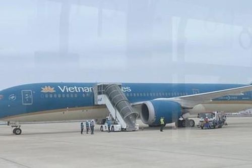 Điều tra sự việc chuyến bay về Việt Nam bị dọa bắn