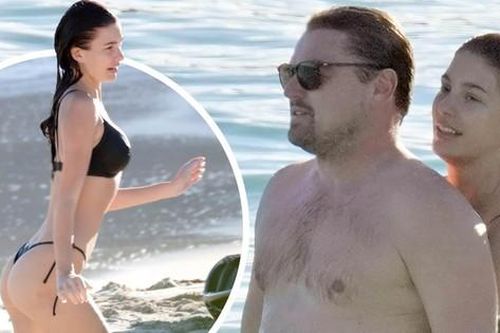 Leonardo DiCaprio và bạn gái kém 23 tuổi tình tứ ngọt ngào ở biển