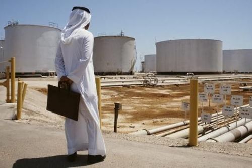 Ả Rập Xê-út giảm giá dầu cho khách hàng ở châu Á khi OPEC tăng nguồn cung