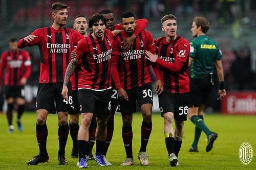 Milan khiến đội bóng của HLV Mourinho xa dần top 4