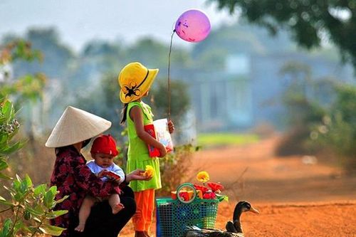 Về quê ăn Tết sao lại coi là không cần thiết?