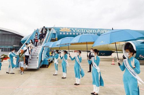 Mở cửa đón khách quốc tế: Cơ hội phục hồi du lịch