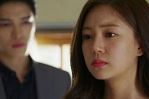 Chồng giỏi kiếm tiền, mẹ chồng đối xử tốt nhưng tôi 5 lần 7 lượt đòi ly hôn, đến lúc chồng đồng ý, tôi lại bối rối