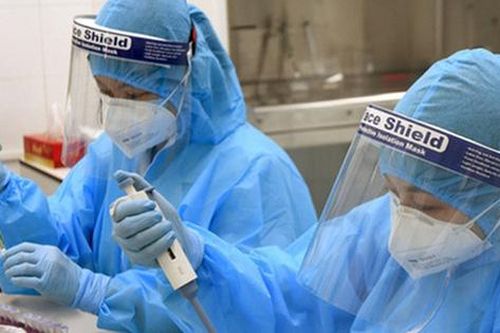 Sáng 7/1: Hơn 900 bệnh nhân COVID-19 nặng đang thở máy và ECMO; Đã ghi nhận 30 ca nhiễm biến chủng Omicron