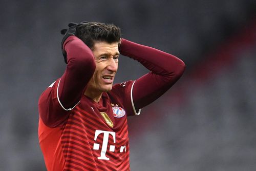Bayern thua đội hạng 14 tại Bundesliga