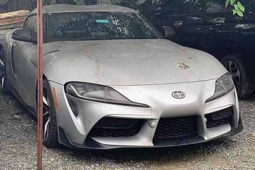 Xôn xao hình ảnh Toyota GR Supra 2020 độc nhất Việt Nam bị 'bỏ xó'