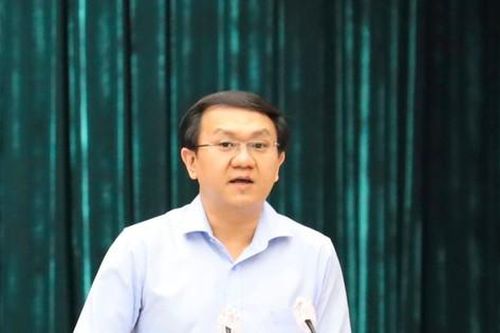 Đề xuất hỗ trợ điện thoại thông minh cho người nghèo ở TPHCM