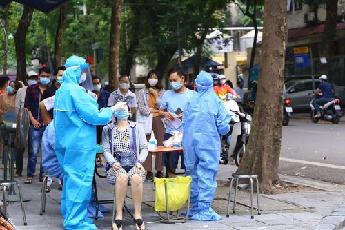 Ngày 8/1: Hà Nội thêm 2.791 ca bệnh mắc COVID-19, 13 ca tử vong