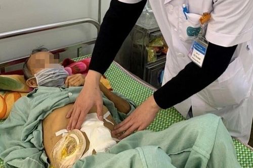 Người đàn ông bị thủng ruột, nhiễm độc toàn thân sau bữa liên hoan ở nhà hàng xóm