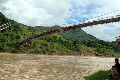 3 người mất tích do lật xuồng