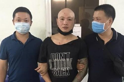 Nổ súng bắt giữ kẻ phạm tội giết người trốn truy nã 11 năm