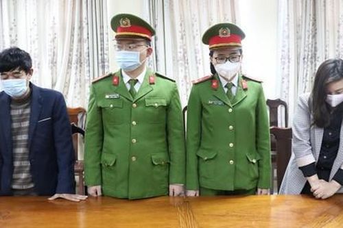 Bắt giam cán bộ thuế lập công ty 'ma' để bán hóa đơn giá trị gia tăng