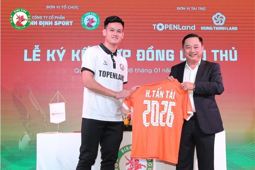 CLB Bình Định giữ chân Hồ Tấn Tài, công bố 12 tân binh