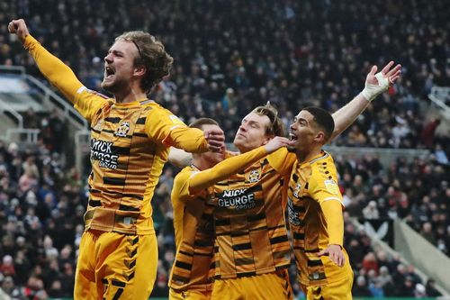 CLB hạng ba tạo địa chấn ở FA Cup
