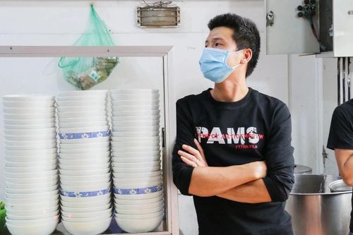 Nhiều quán đóng cửa, nghỉ Tết sớm khi phải dừng bán tại chỗ