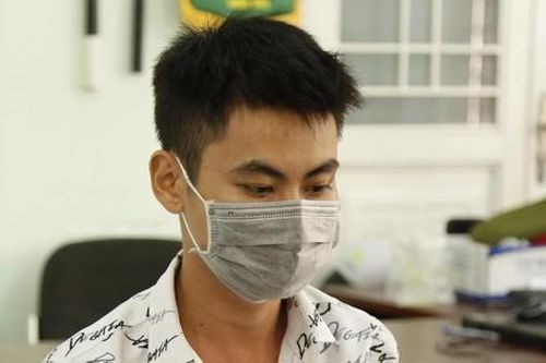 Giả danh công an để cưỡng dâm và lấy tài sản của gái mại dâm