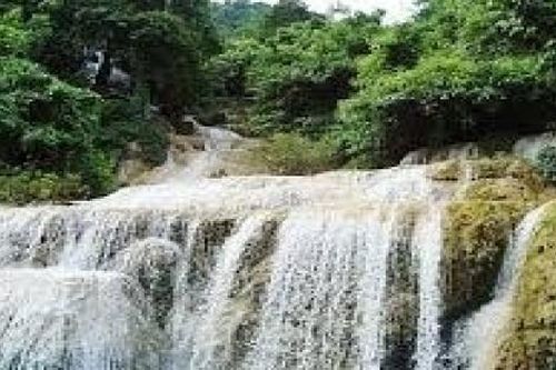 Vẻ đẹp hoang sơ của Thác Mơ (Phú Thọ)