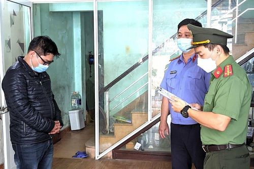 Giám đốc doanh nghiệp đưa chuyên gia dởm nhập cảnh trái phép