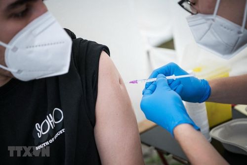 Đức lên kế hoạch thay đổi chiến lược vaccine để đối phó với Omicron