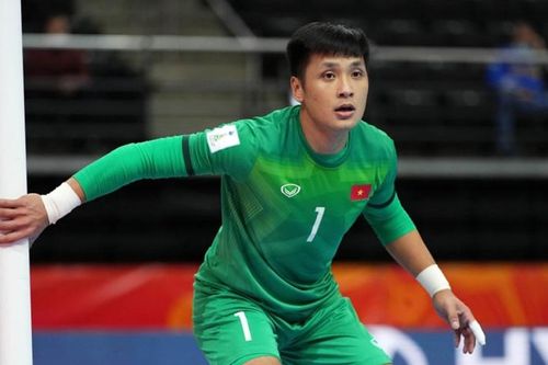 Hồ Văn Ý lọt Top 10 thủ môn futsal hay nhất thế giới