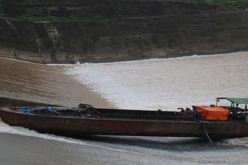 Vụ tàu chở đoàn cán bộ Sở GTVT ở Quảng Trị gặp nạn trên sông: Thông tin mới nhất