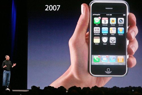 iPhone thay đổi thế nào sau 15 năm?