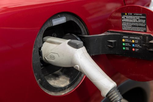 Ford, Volkswagen và Toyota quyết đấu Tesla trên chiến trường ôtô điện