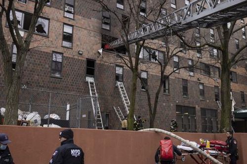Mỹ: 'Một trong những vụ cháy tồi tệ nhất tại New York trong 3 thập kỷ khiến 19 người chết