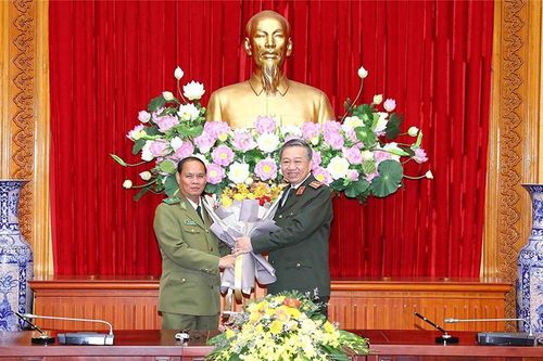 Hợp tác về an ninh, kinh tế, thương mại Việt Nam-Lào đạt kết quả tích cực