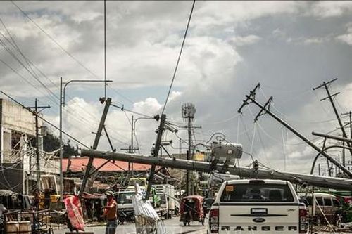 Philippines đối mặt với khủng hoảng y tế sau bão Rai