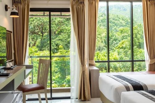 Chê dịch vụ của resort hạng sang, du khách bị dọa phạt 2 tỷ