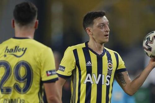 Mesut Ozil bất ngờ sang Đông Nam Á thi đấu