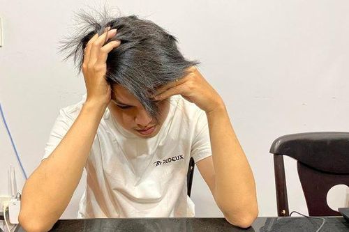 Uống thuốc ngủ vẫn thức trắng đêm triền miên vì hậu Covid-19