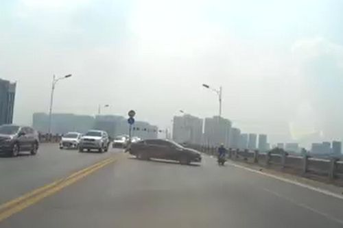 Dừng đỗ, quay đầu xe, đón trả khách trên cao tốc bị phạt tới 12 triệu đồng