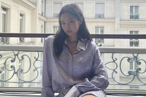 Jennie, Rose (BLACKPINK) nhận triệu like khi diện chuỗi hạt đeo eo duyên dáng, đáng yêu hết nấc