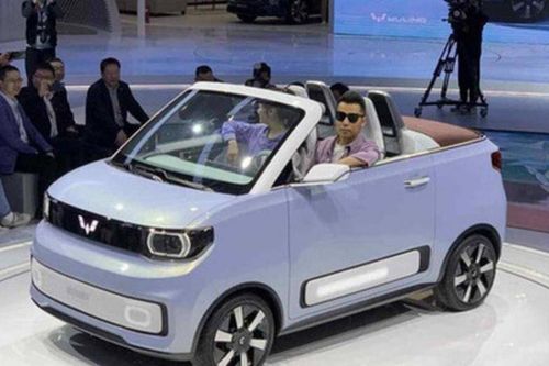 Trung Quốc cắt trợ cấp người mua ô tô điện vào cuối năm nay