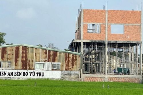 Lập biên bản, đình chỉ thi công công trình đang xây dựng tại 'Tịnh Thất Bồng Lai'
