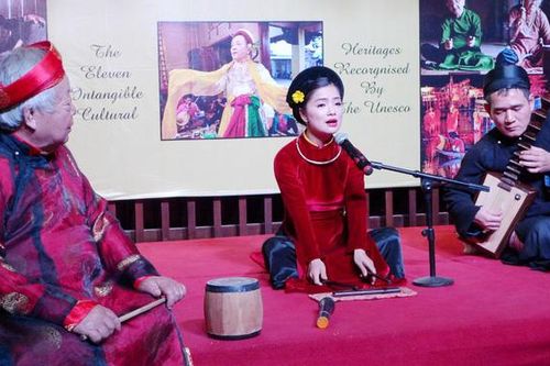 Nghệ nhân Đinh Vân: Ca trù chỉ là công việc 'tay trái'
