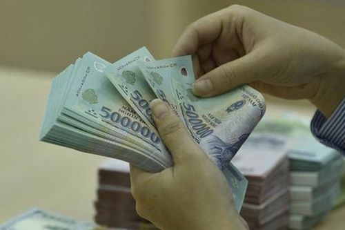 Lượng trái phiếu ngân hàng tăng vọt trong tháng cuối năm, vượt xa nhóm bất động sản