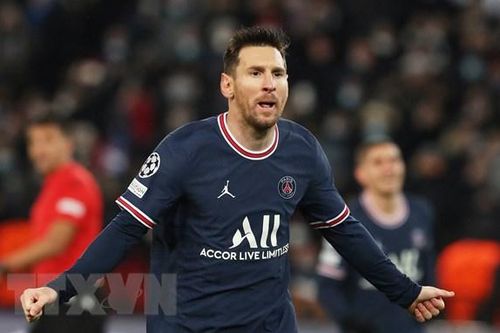 Lionel Messi vẫn là ứng cử viên sáng giá nhất đoạt giải Cầu thủ xuất sắc nhất năm của FIFA