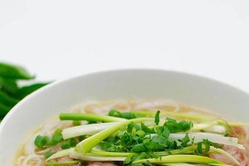 Phở bò Việt Nam lọt top các món ăn có nước dùng ngon nhất thế giới