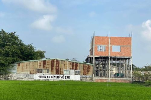 Cận cảnh căn 'biệt thự' xây dựng trái phép của Tịnh thất Bồng Lai