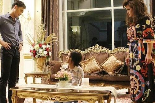 Cứ cãi nhau chồng lại chỉ mặt vợ: 'Mẹ chỉ có một, vợ là cái thá gì'