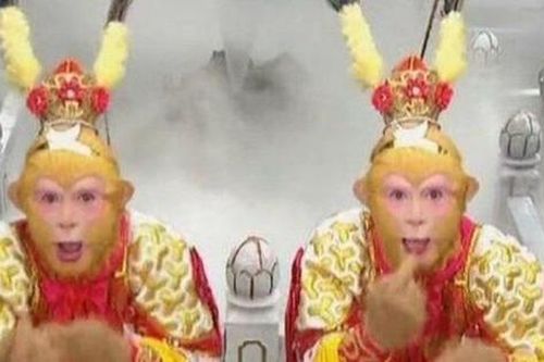 Tây Du Ký 1986: Clip hiếm cảnh hậu trường 2 Mỹ Hầu Vương thật giả phân tài cao thấp
