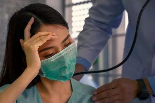 TP Hồ Chí Minh: Nhiều người đi khám vì di chứng phổi, tim mạch hậu COVID-19