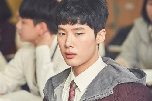 Sốc: Kim Dong Hee thừa nhận hành vi bạo lực học đường